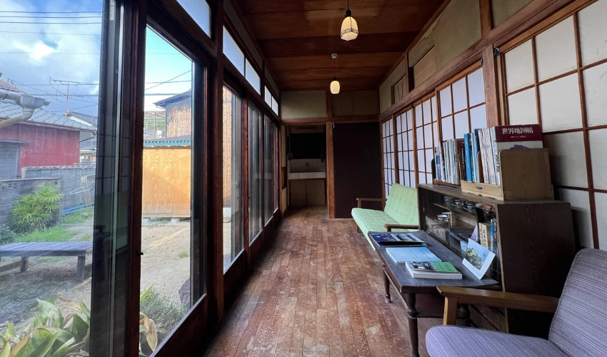 夜宿直島的72小時！本村古民家裡的黃昏燈影與深夜笑聲，成了島上最念念不忘的風景。