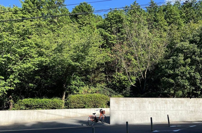 從瀨戶內海直島的一棟百年町家「安藤忠雄博物館」，正式揭開安藤忠雄的建築宇宙。