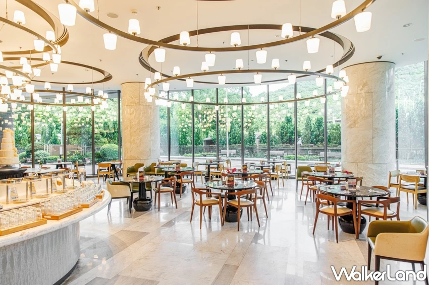 台北士林萬麗酒店「士林廚房」吃到飽升級！戶外烤肉 和牛海鮮 無限續，再加碼抽住宿券。