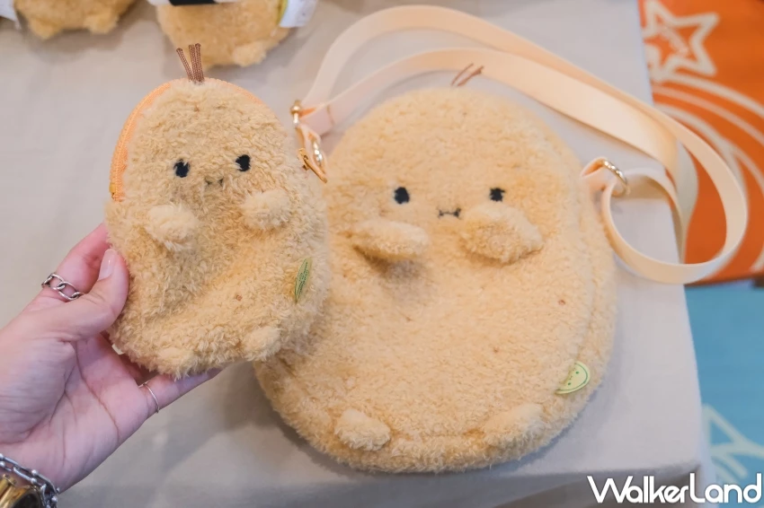 貓貓蟲咖波7-11開賣!咖波X故宮聯名7-11集點開賣,咖波翠玉白菜毛毯必收。 貓貓蟲咖波7-11開賣!咖波X故宮聯名7-11集點開賣,咖波翠玉白菜毛毯必收。