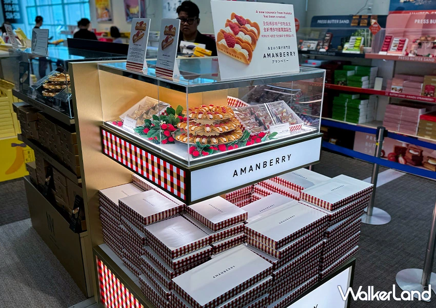 博多車站售完沒關係!福岡必買伴手禮 AMANBERRY 機場也能買到,草莓奶油夾心餅乾必買。 博多車站售完沒關係!福岡必買伴手禮 AMANBERRY 機場也能買到,草莓奶油夾心餅乾必買。