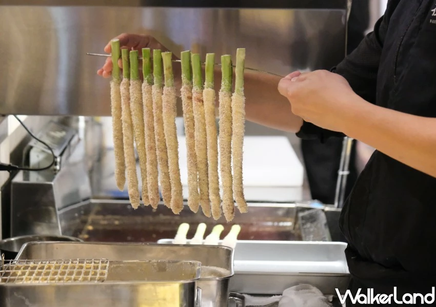 串炸葡萄也有!新台北居酒屋「夜串坊」必吃推薦,名古屋炸雞翅要點。