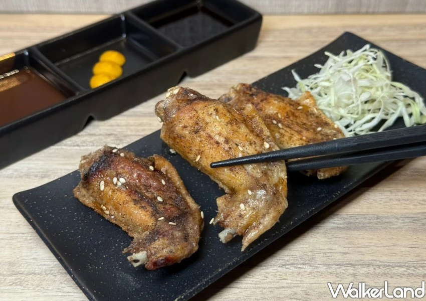 串炸葡萄也有!新台北居酒屋「夜串坊」必吃推薦,名古屋炸雞翅要點。