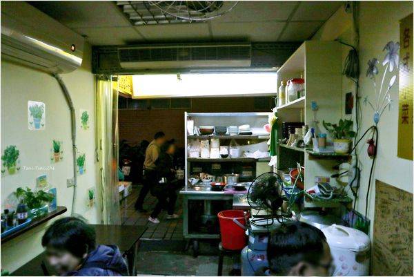 美食窩客 三重菜菜子 推薦 川味牛肉麵 蚵仔麵 / WalkerLand窩客島 整理提供