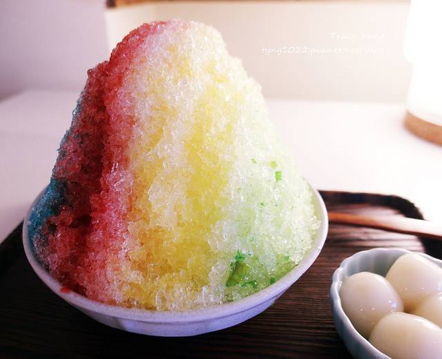 高雄冰店推薦 曾家古早味挫冰 每日只賣4小時 超過一甲子鹽埕老牌冰店 蜜芋頭和包心粉圓必點