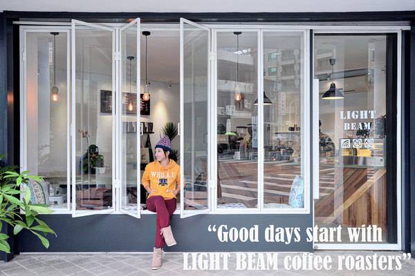 LightBeam Coffee Roasters /美食窩客 焦糖熱一點 提供