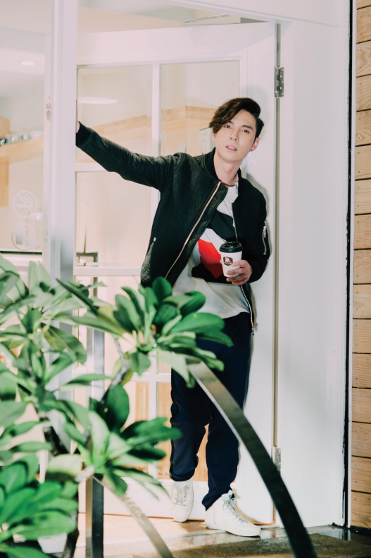 走进城市中的角落咖啡馆,听陈势安聊聊属於他的日常大小事吧!