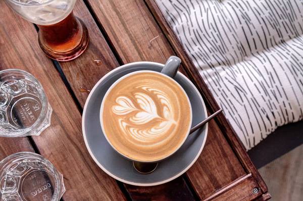 LightBeam Coffee Roasters /美食窩客 焦糖熱一點 提供