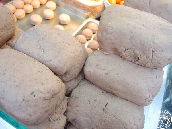 劉芋仔蛋黃芋餅、香酥芋餅/美食窩客 大尾和小仙 提供