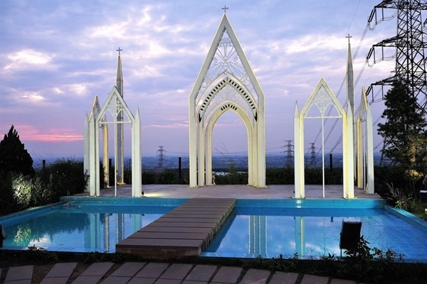 旅遊窩客 Maggie的吃喝玩樂地圖* 提供 / 夏季三角景觀咖啡廳