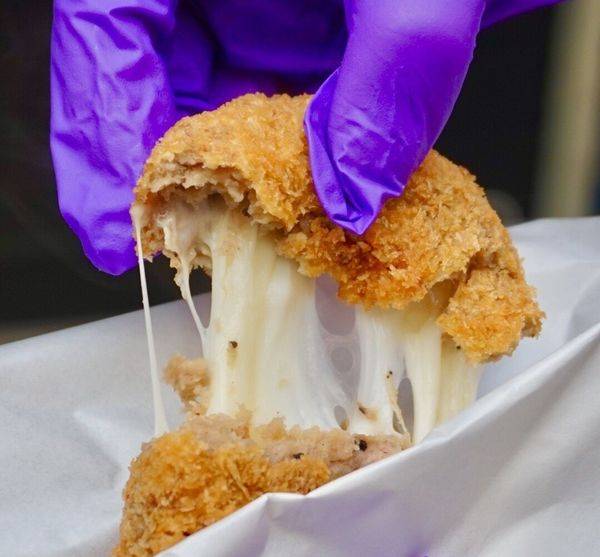 炸豚甜甜圈/ 美食窩客 愛吃hsuan 提供