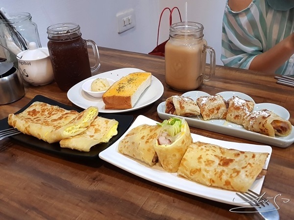 捲餅咬鹿早午餐專賣店 /美食窩客 MISO 提供