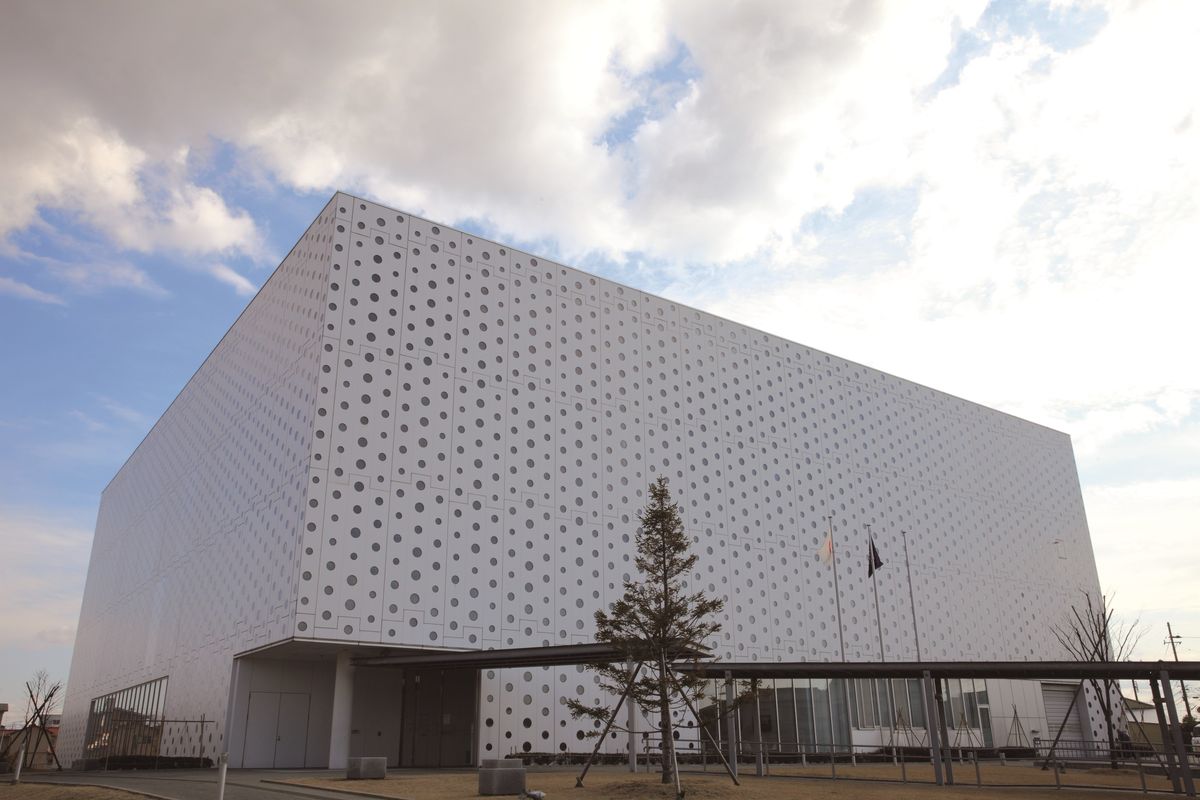 金沢海みらい図書館