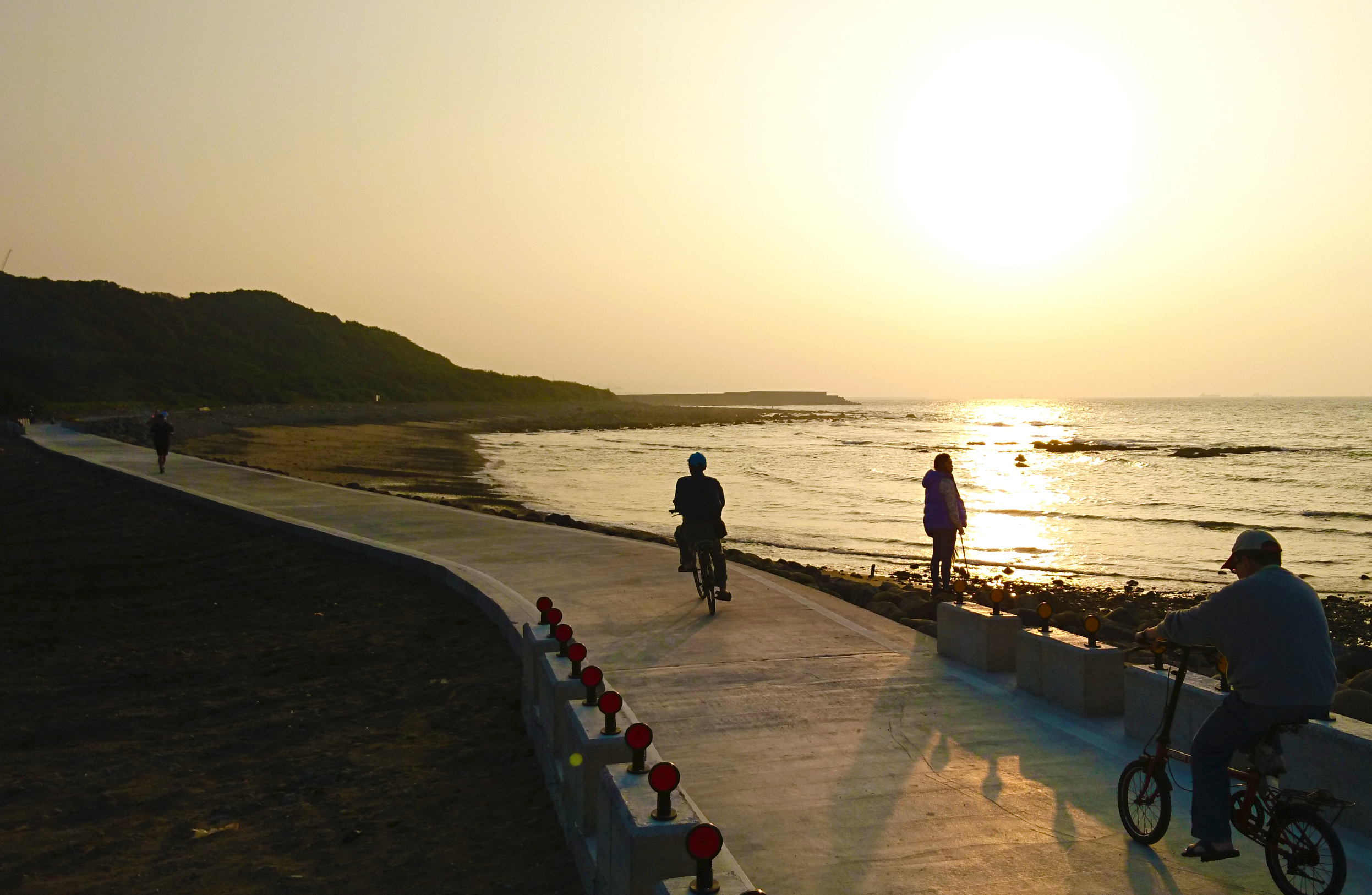 淡水金色水岸自行車道