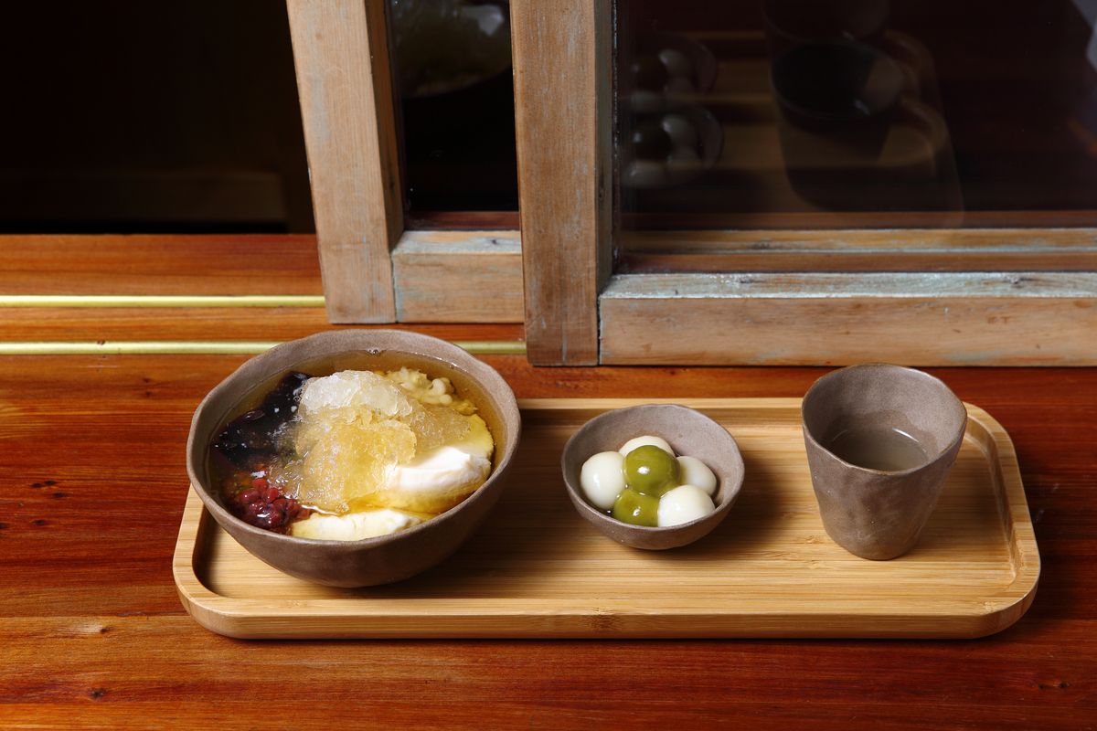 飛魚食染 鹽滷豆花專賣舖