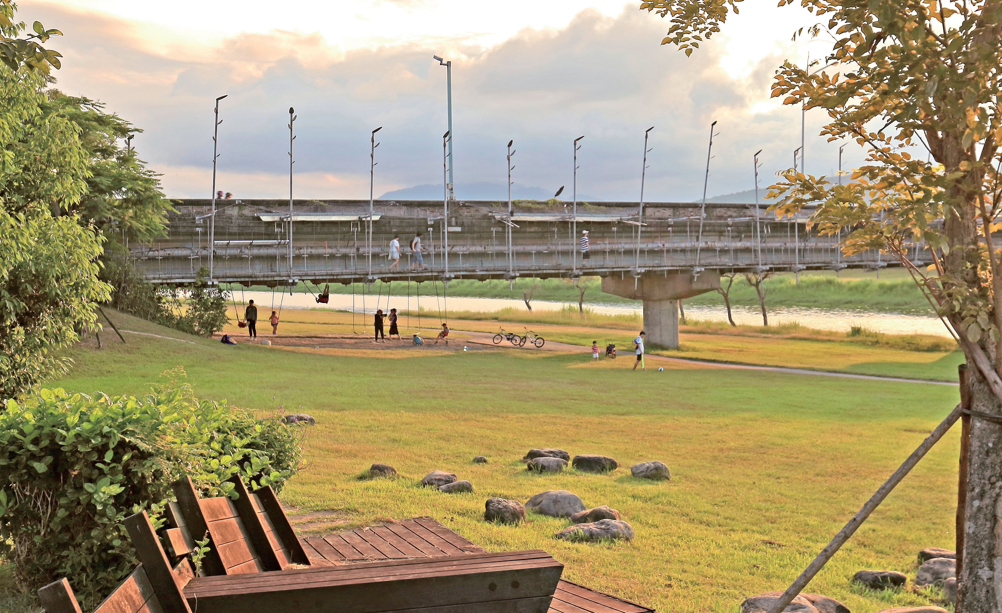 慶和橋津梅棧道