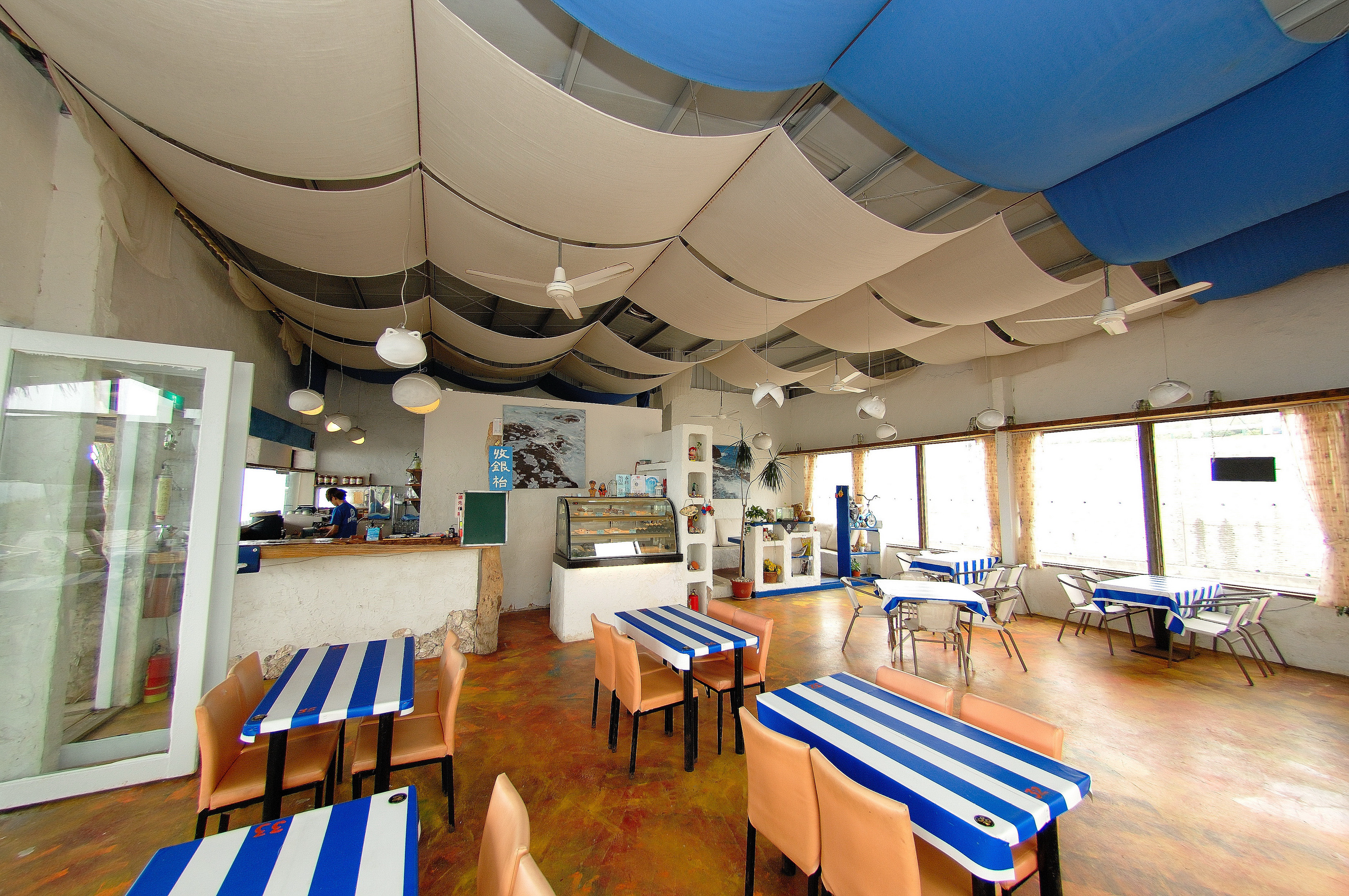 藍色公路咖啡館