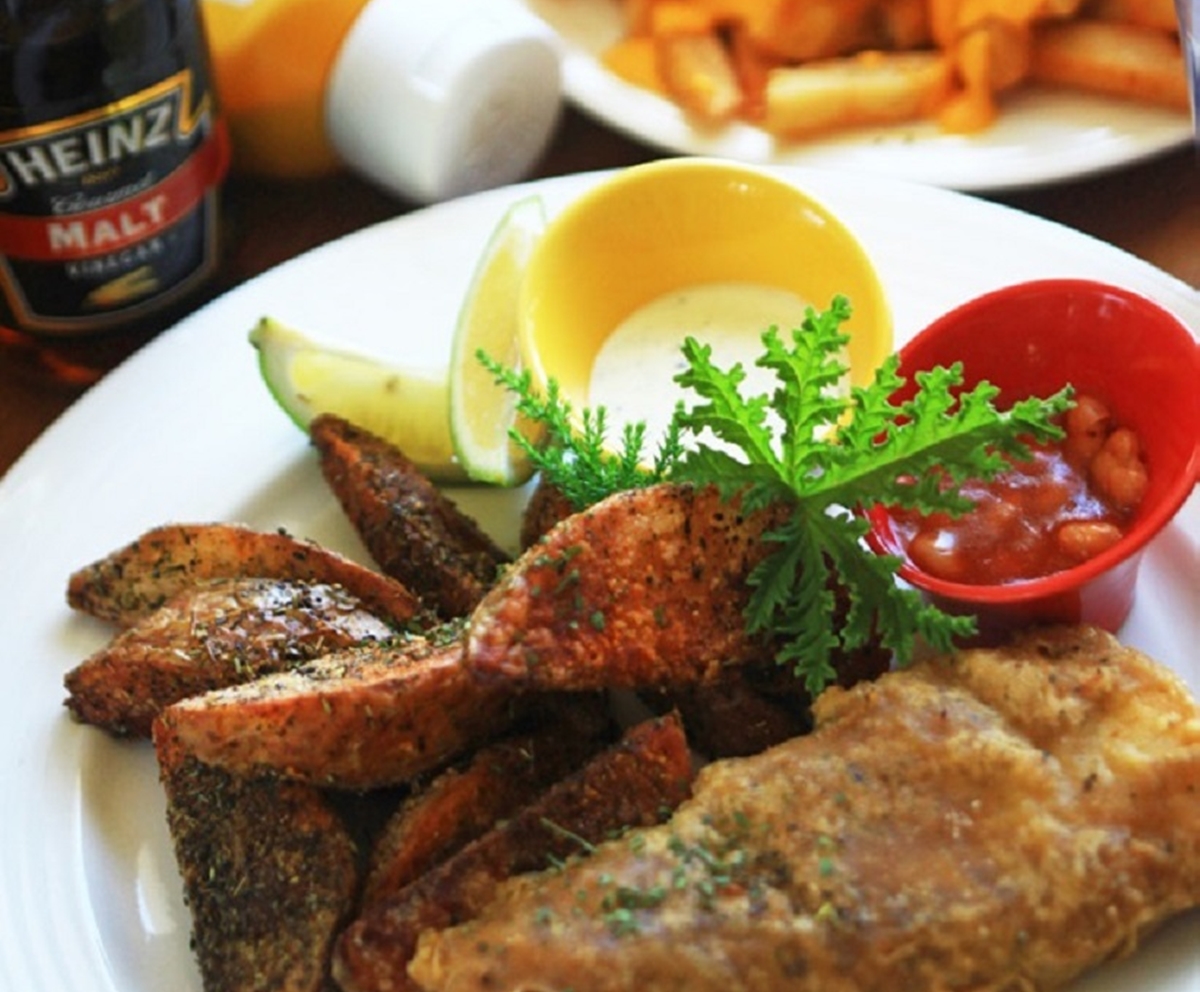 Wakey Wakey Lakeview Cafe & Bar 崴奇池畔餐廳