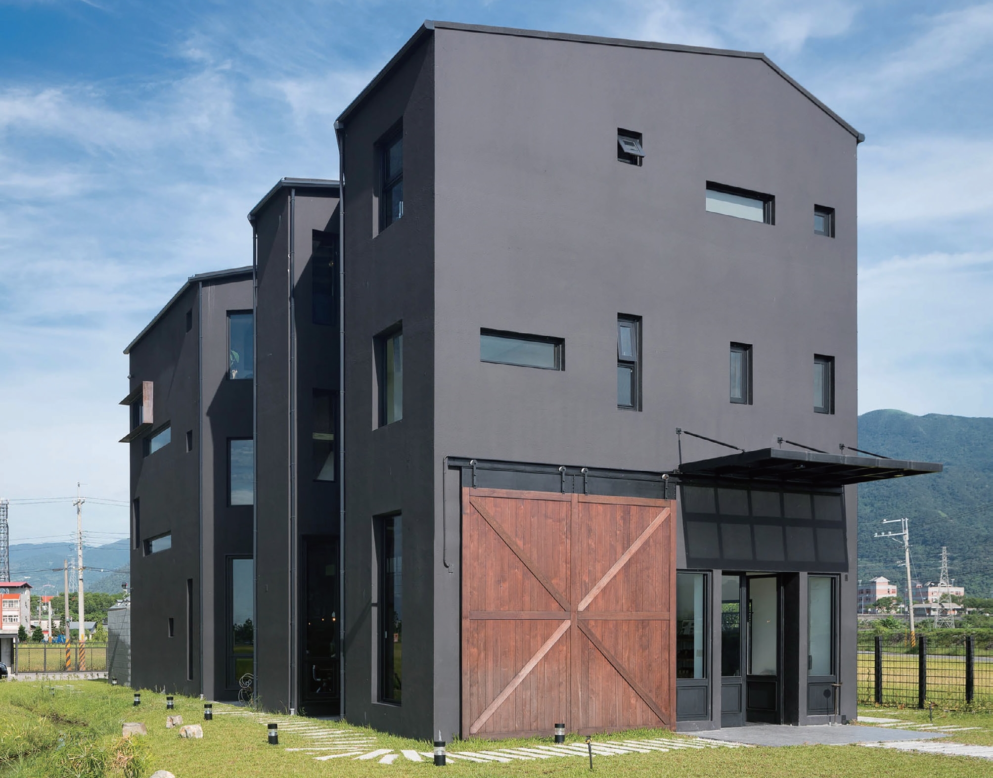 BLACK HOUSE CAFE 黑宅咖啡