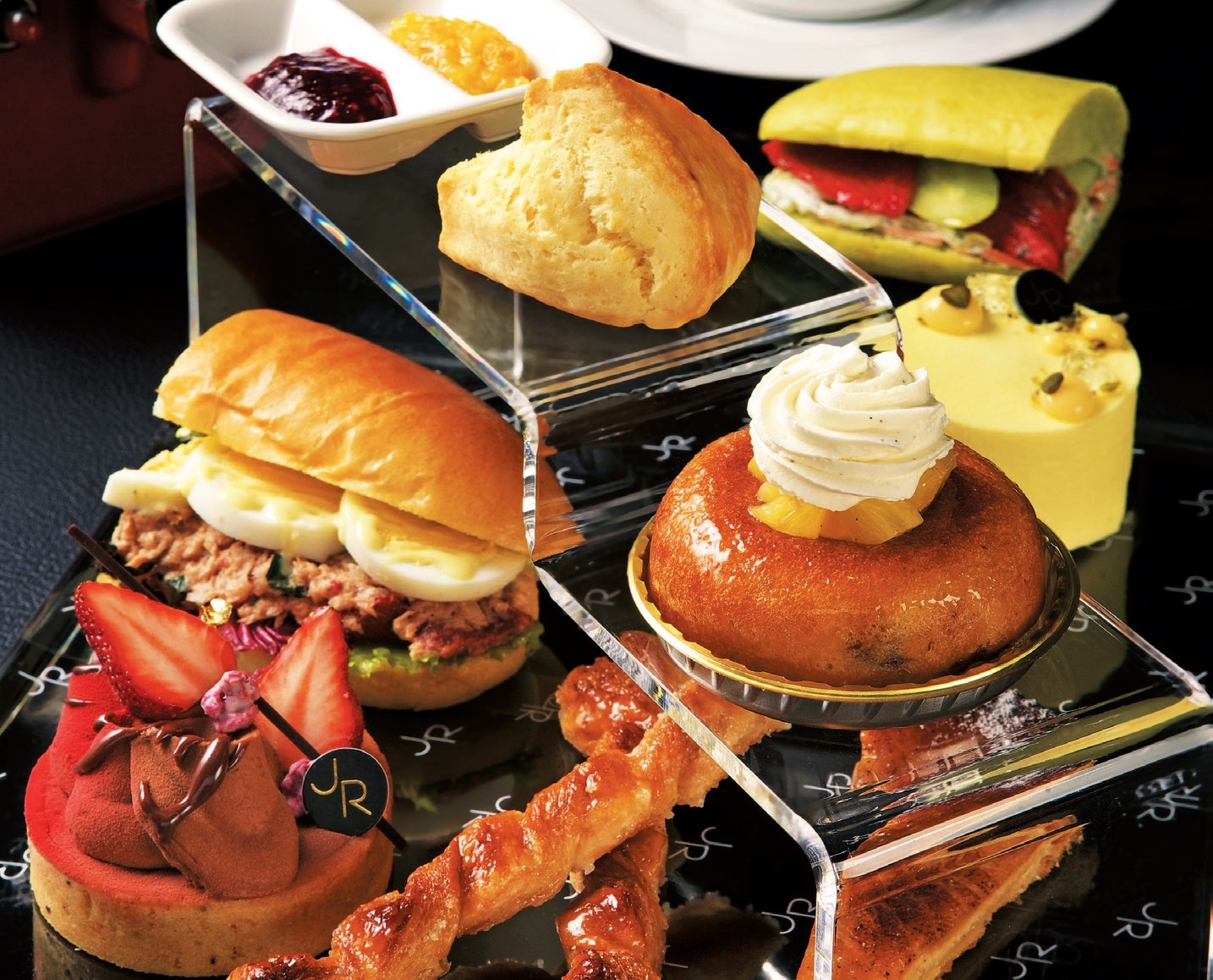 SALON DE THE de Joël Robuchon