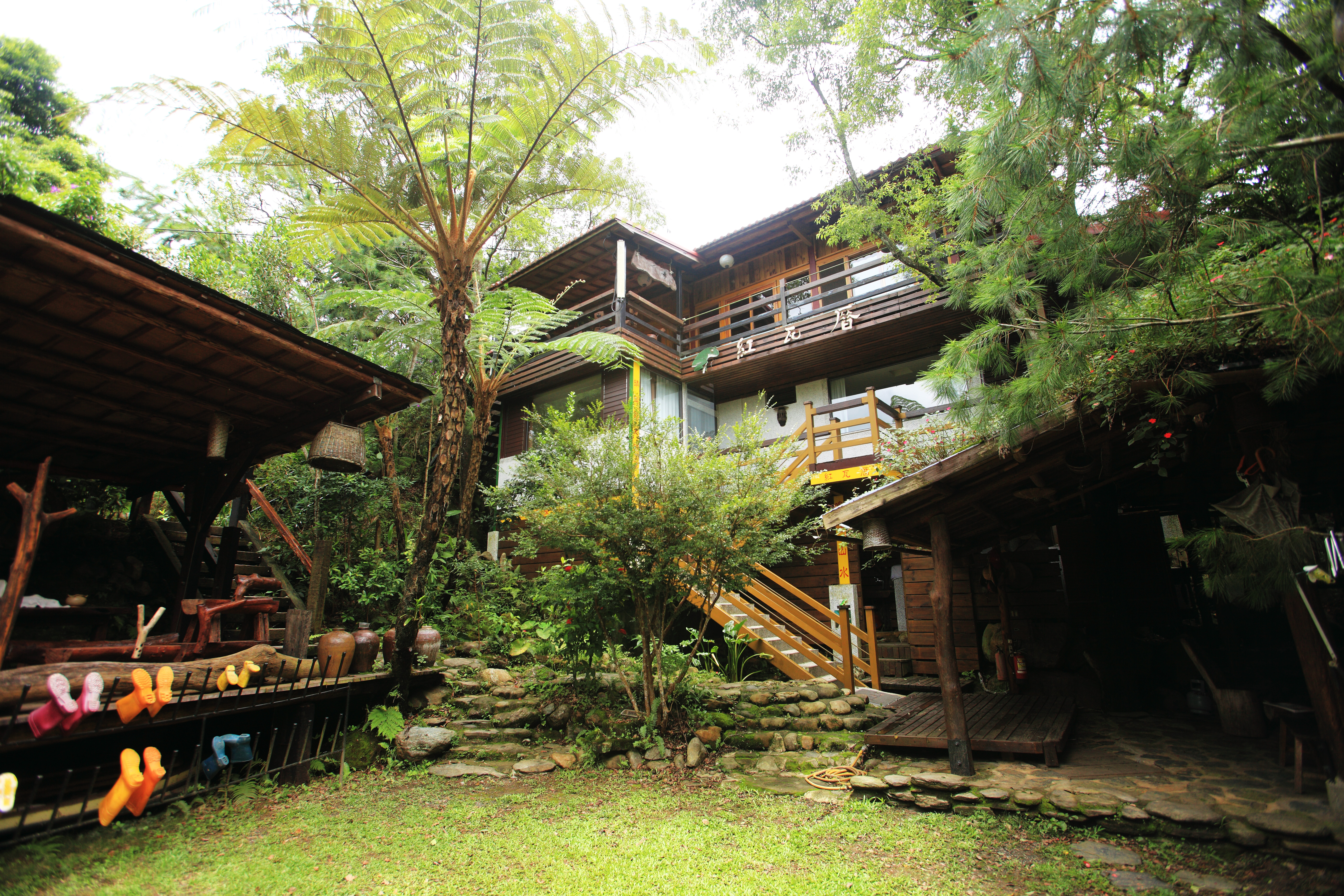 紅瓦厝山居民宿(南投縣民宿049號)