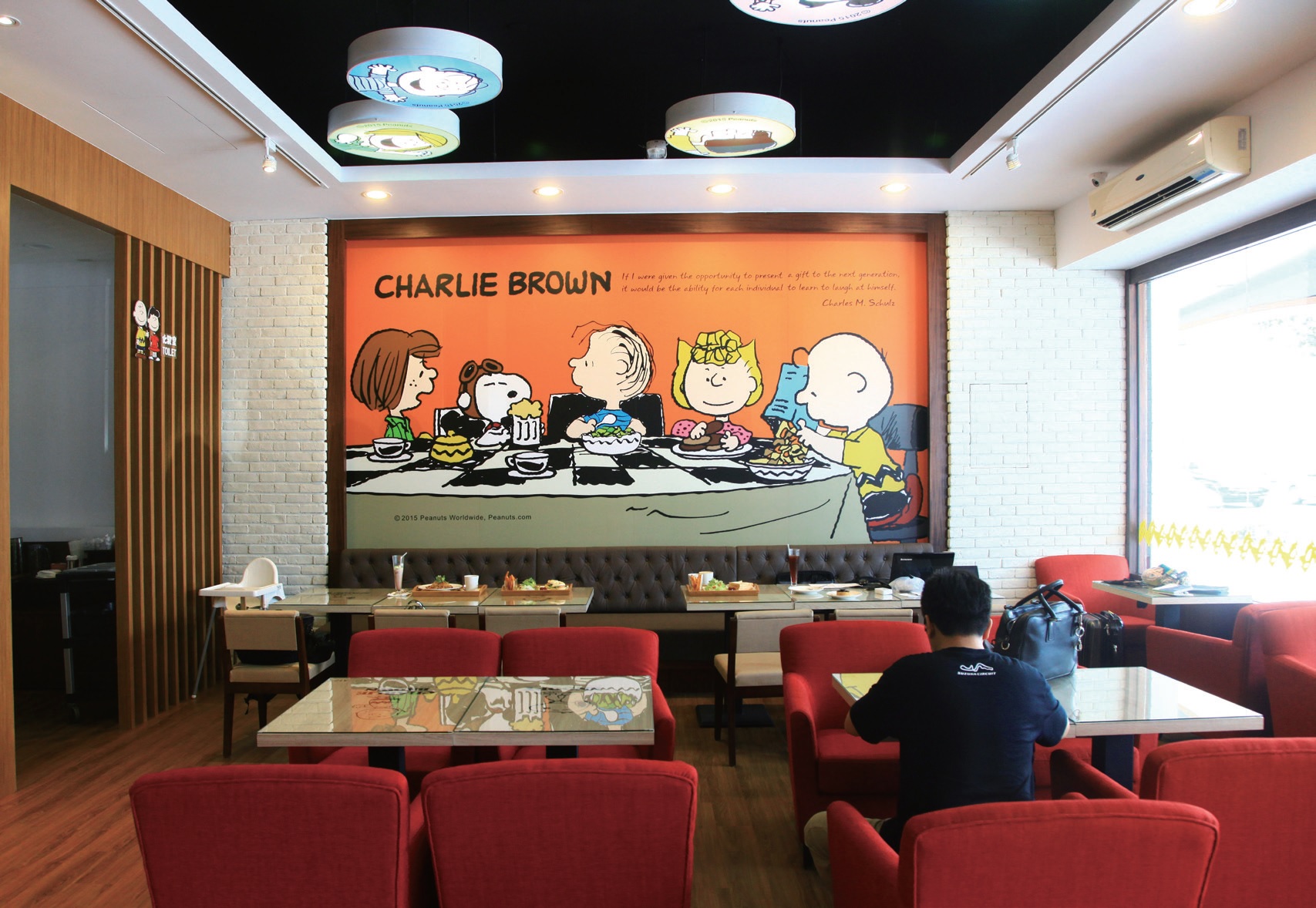 Charlie Brown Cafe 查理布朗咖啡 (高雄巨蛋店)