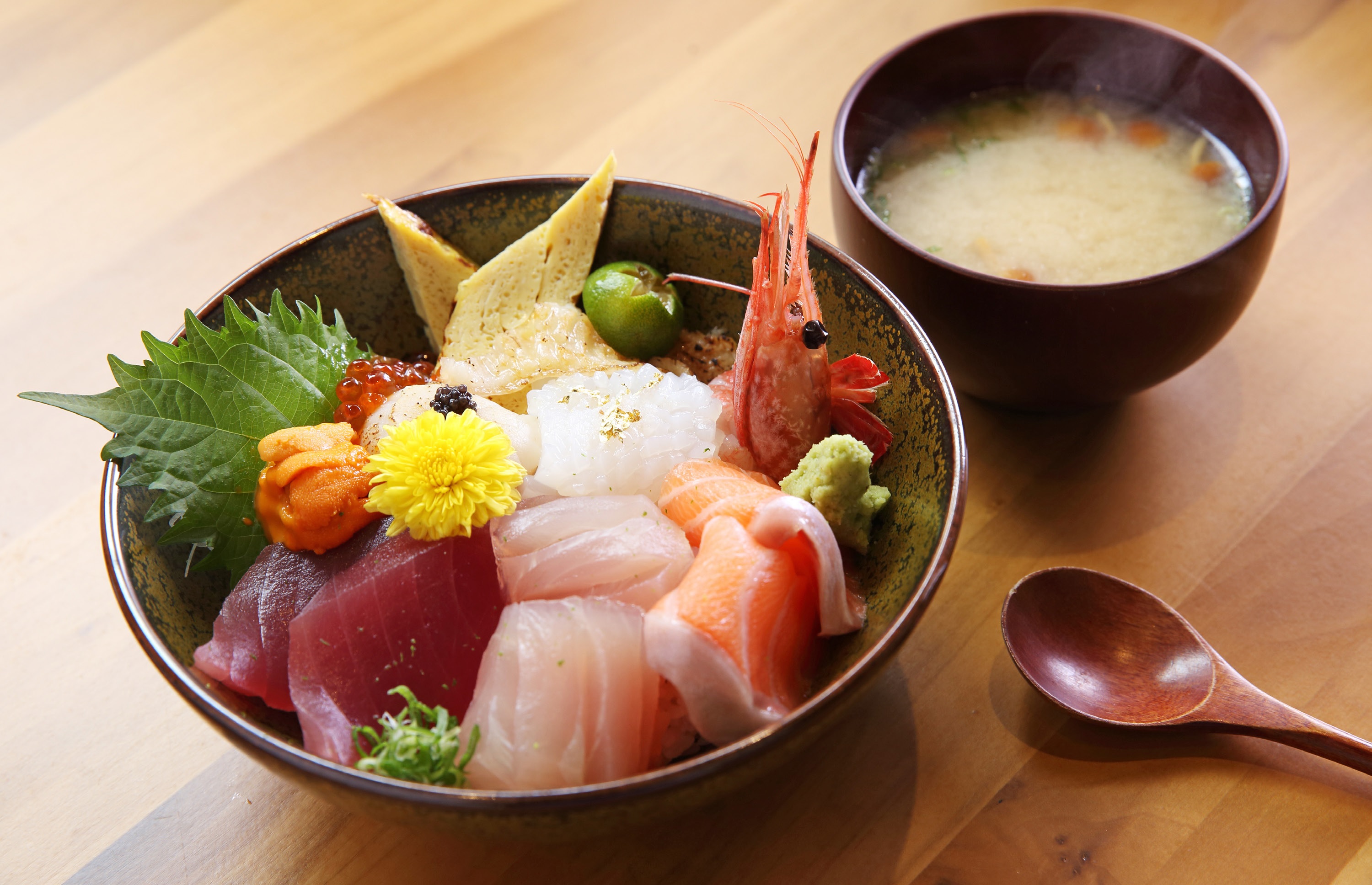 回未了。日式丼飯