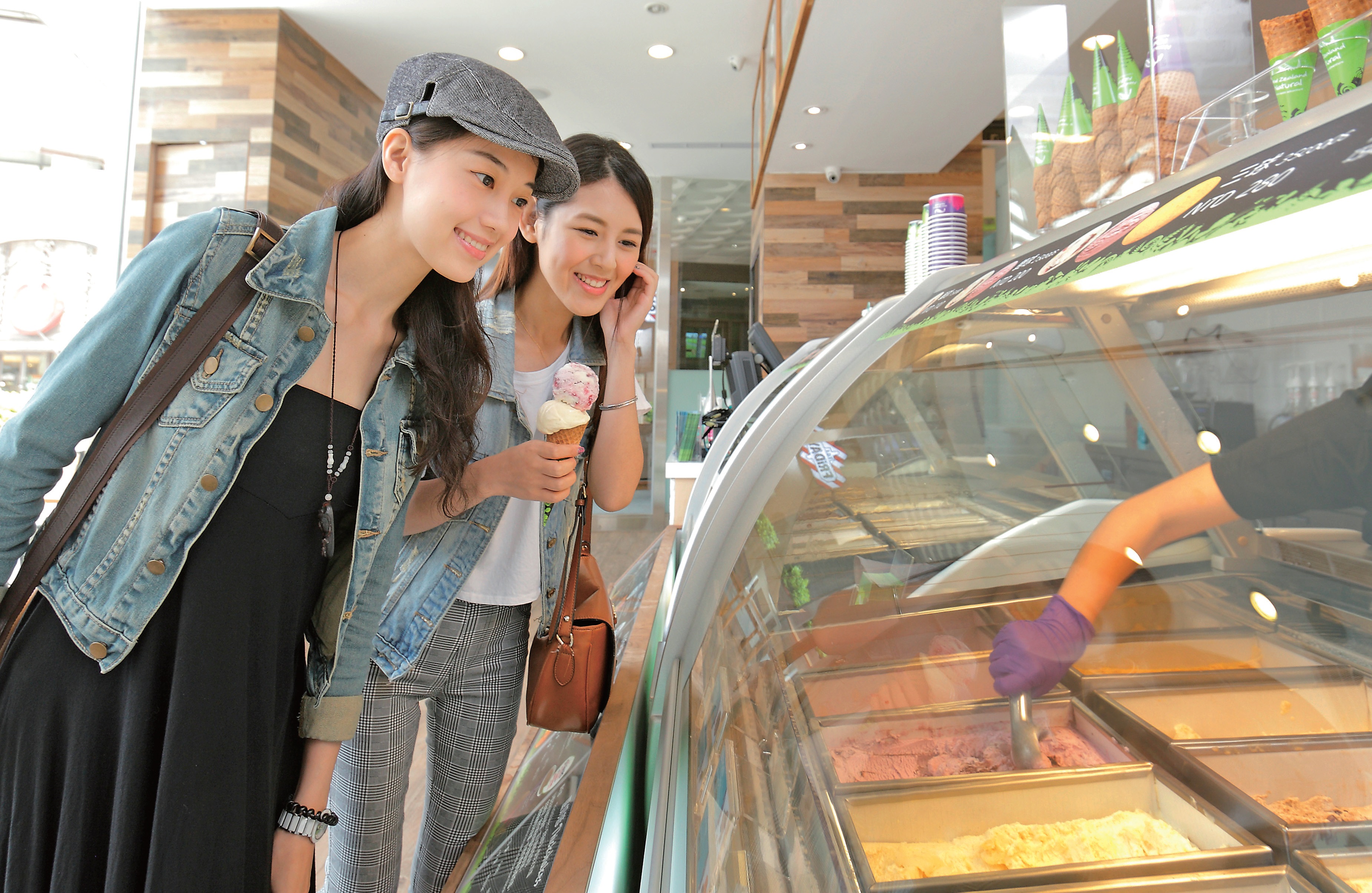 New Zealand Natural 樂活冰淇淋概念店 (台北阪急概念店)