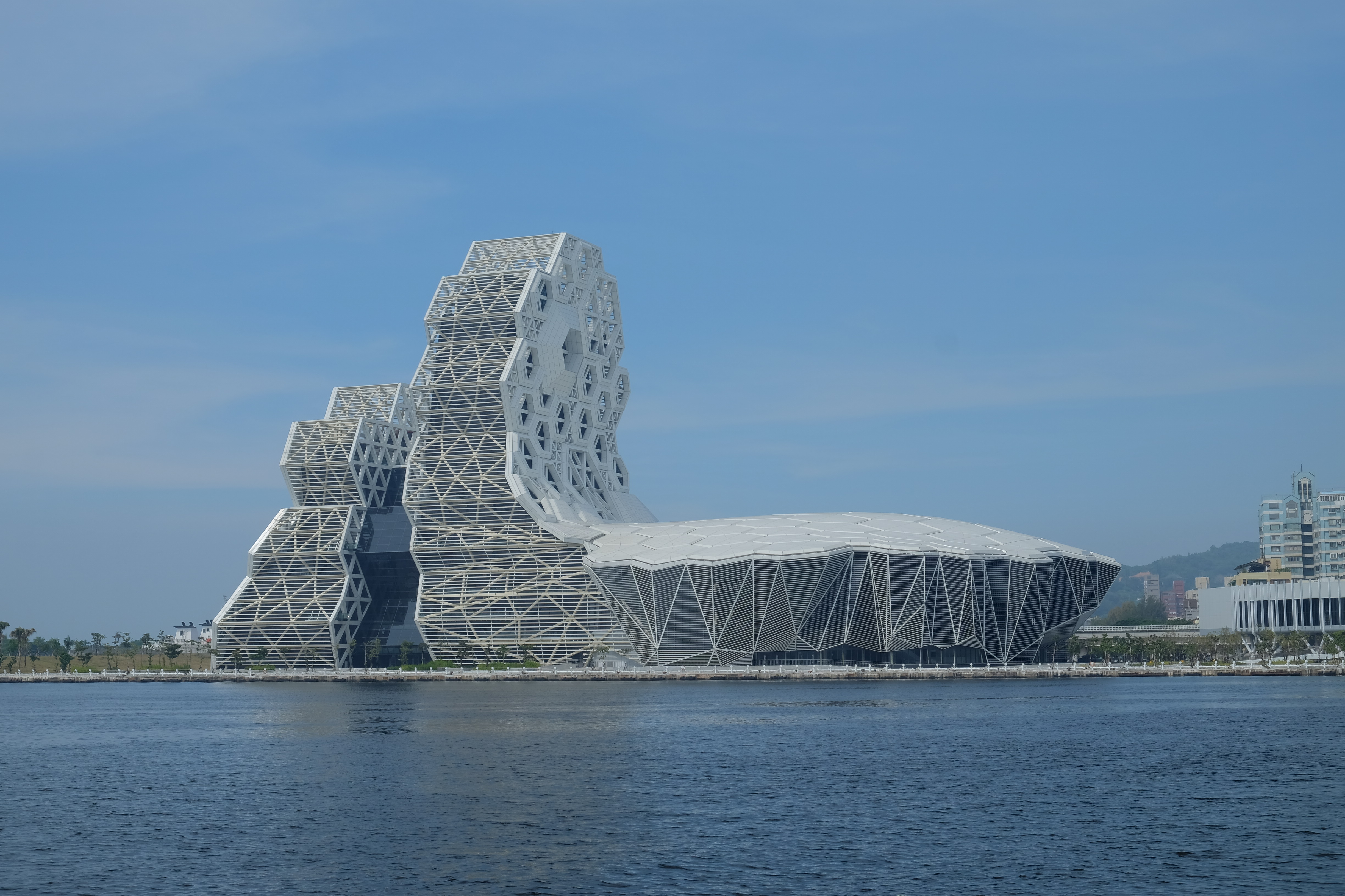 高雄海洋文化及流行音樂中心