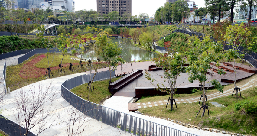 秋紅谷生態廣場