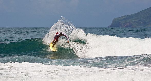 烏石港戲沙踏浪 迎接夏日豔陽二日遊