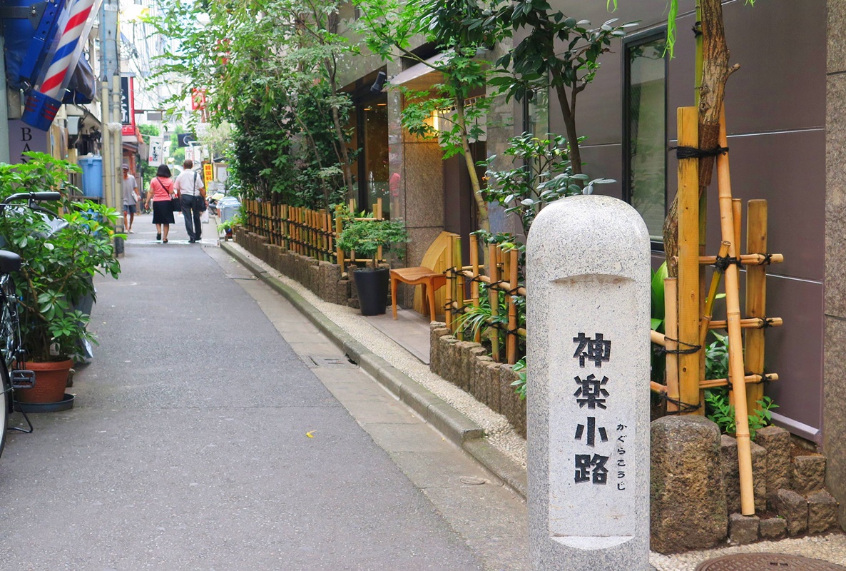 詩情畫意的結緣神社！跟著東京上班族朝聖隱身商辦街區的「東京大神宮」