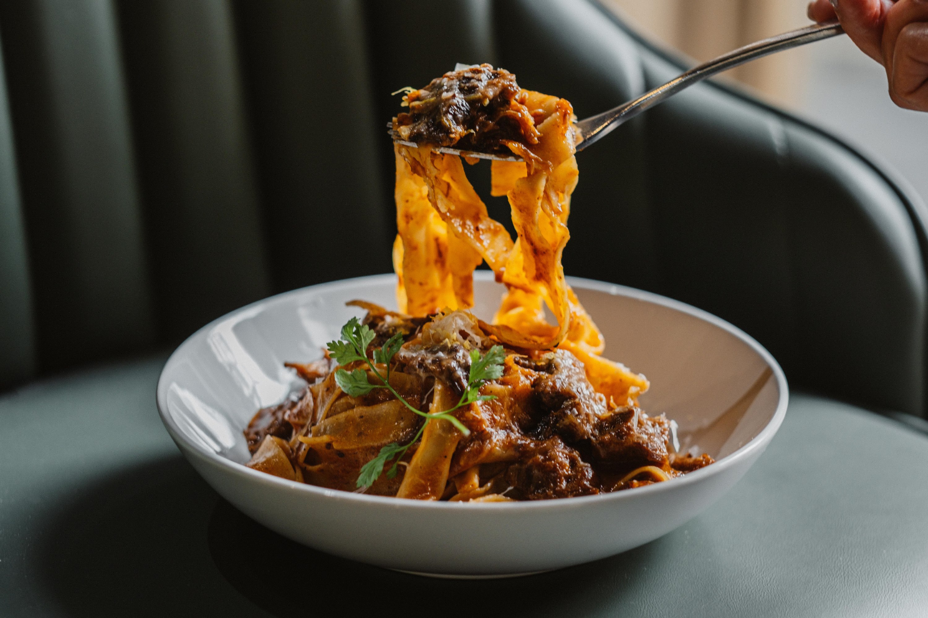 新店美食+1 ! 高人氣義式料理餐廳PASTAIO第三家店進駐捷運站旁