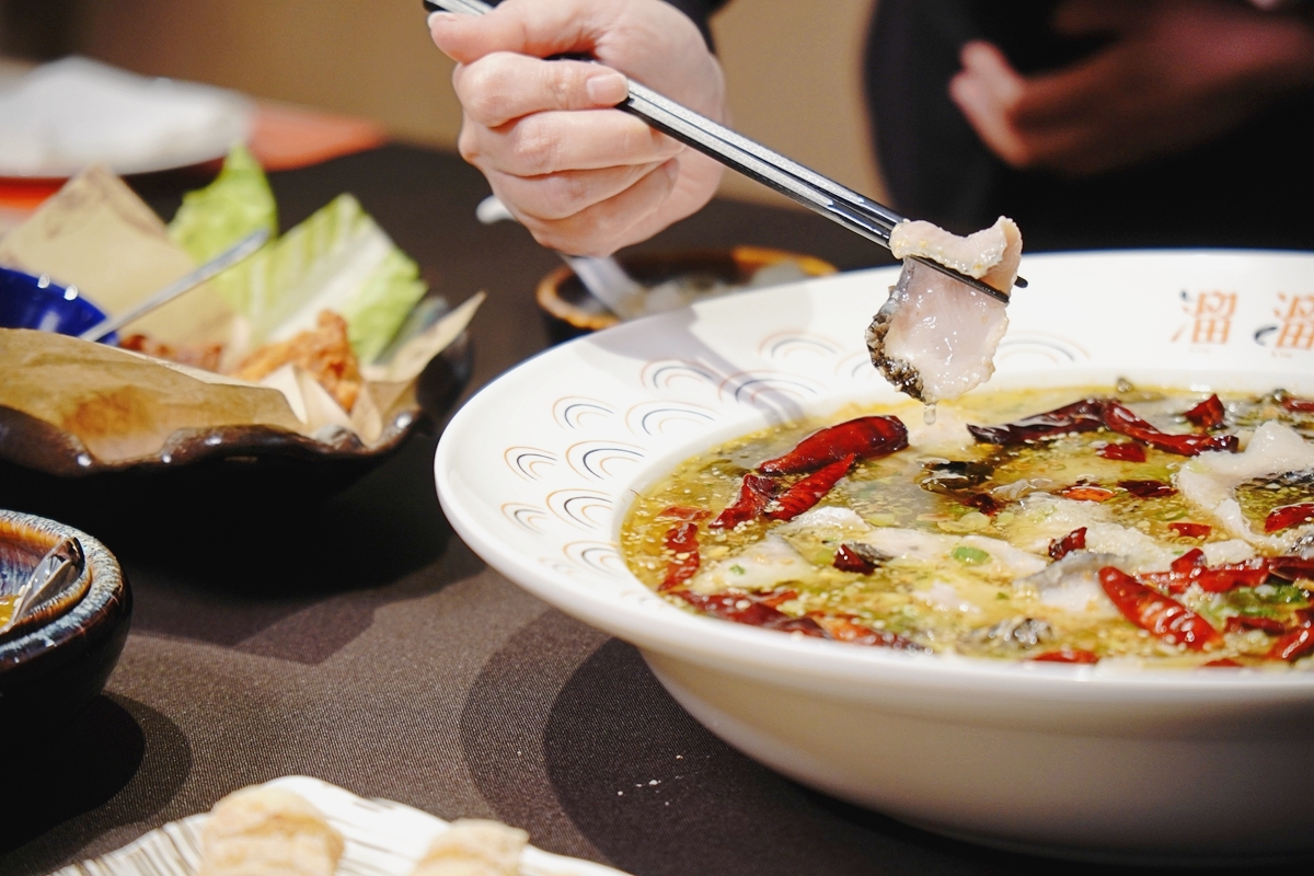 夠酸、夠辣的食欲之秋！專訪「溜溜酸菜魚」副主廚呂浩禎，用川式料理征服高雄人的胃