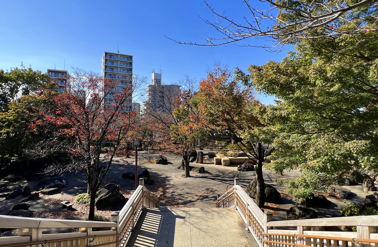 從另一個角度體驗東京旅遊：搭著東京都電荒川線緩緩前行，發現東京人竟生活地如此恬靜