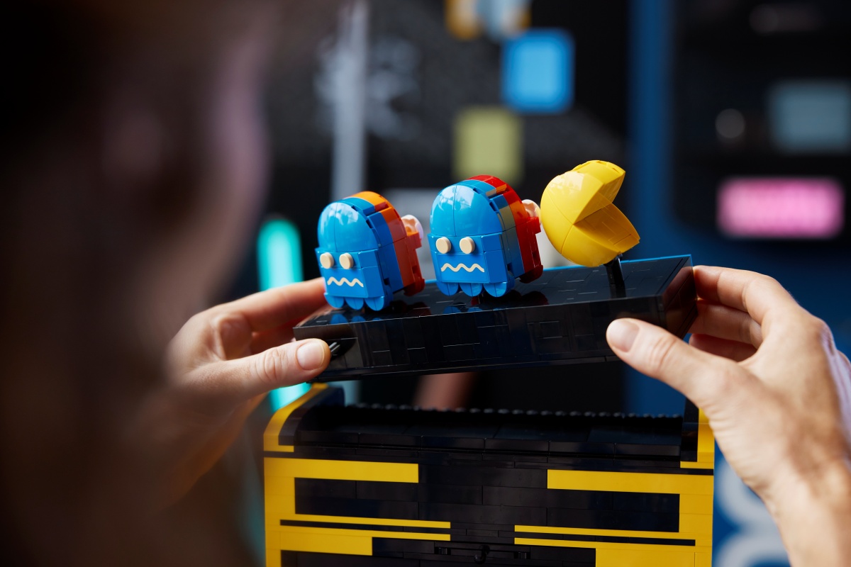 這是回憶殺無誤！樂高LEGO×日本萬代推《PAC-MAN》小精靈積木版遊戲機，帶你重回童年美好時光