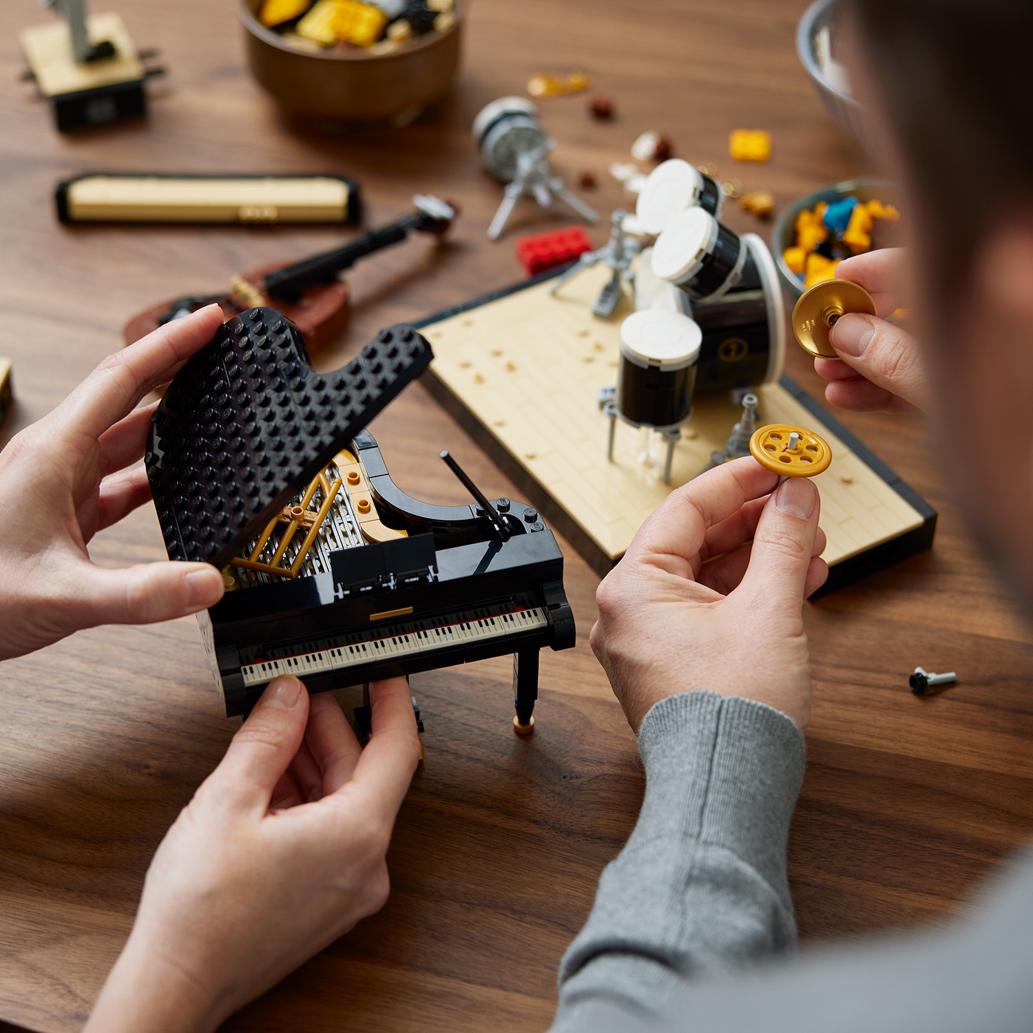 拼樂高玩出台灣之光！首位台灣樂高玩家LEGO 7投稿作品《爵士四重奏》，正式納入官方認證組合，7/1全球同步量產販售