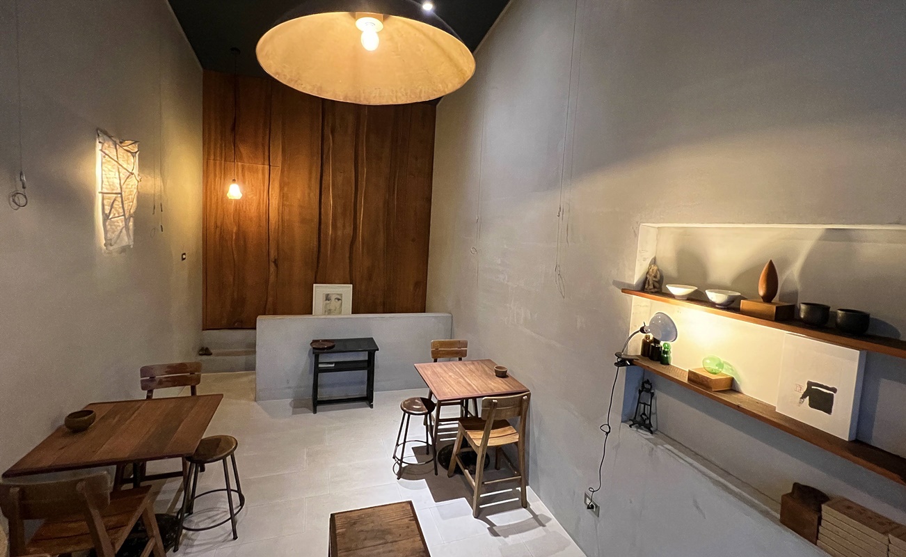 大隱隱於市！走進高雄前金二街巷弄內老屋茶室「乙木」，原來大港日常也能隨性浪漫