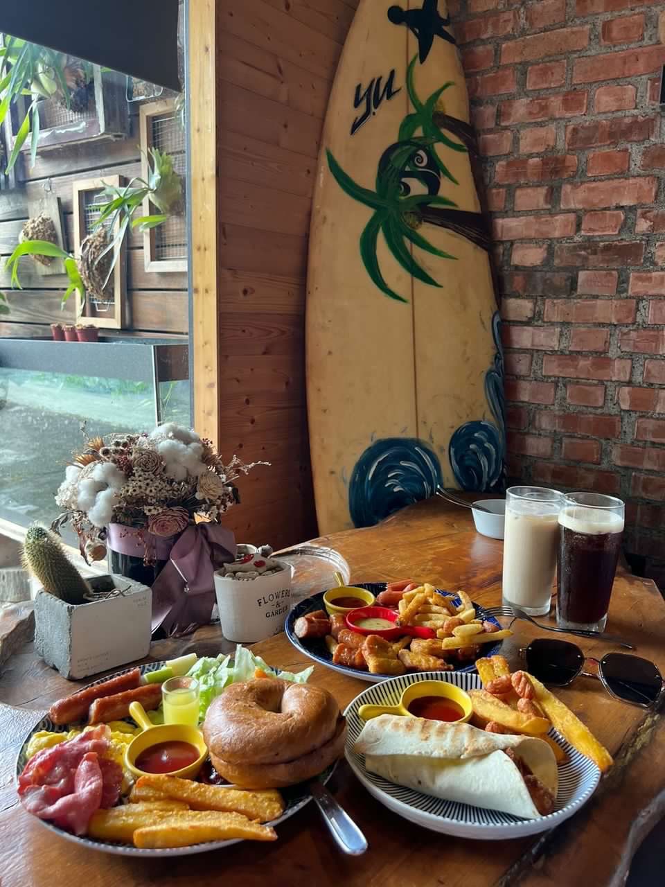悠閒到南台灣度假！恆春墾丁早午餐推薦：高顏質飯糰套餐「麋谷」、南部必吃經典鍋燒麵「木可晨食」