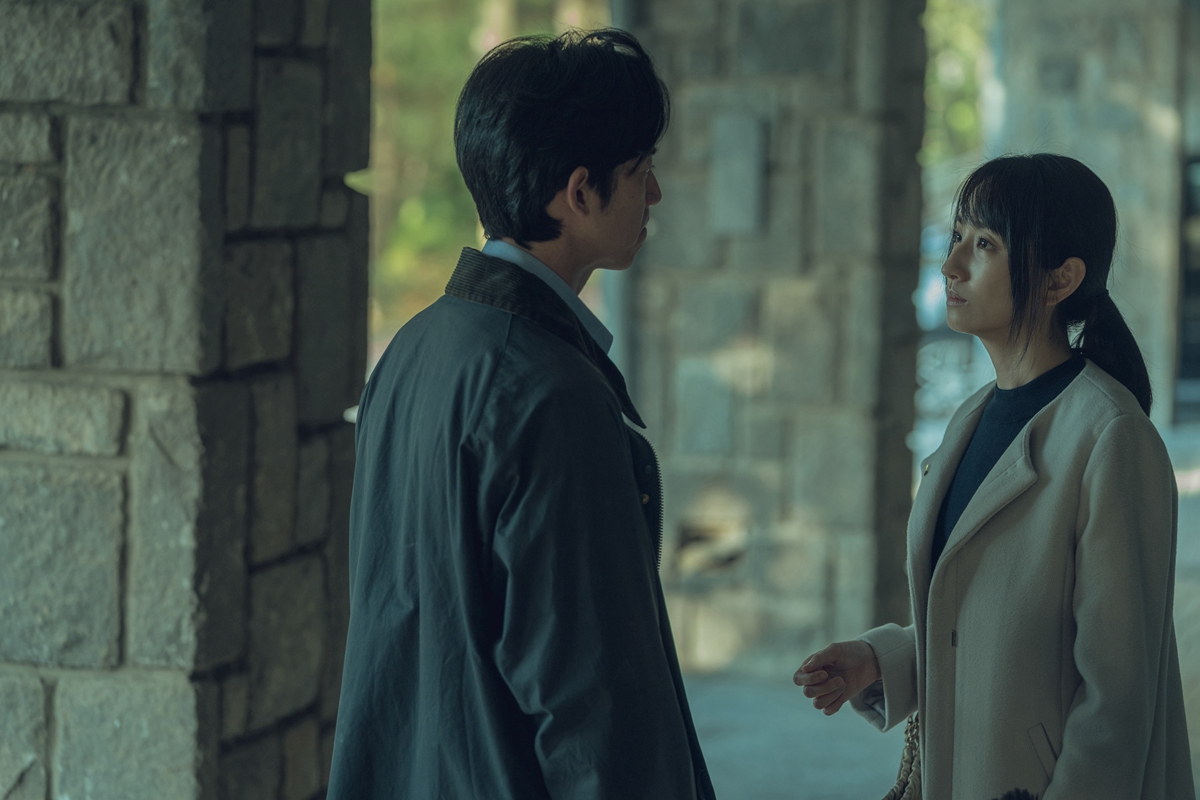 連假追台劇！Netflix《模仿犯》改編日本推理小說宮部美幸作品，一次10集全上線
