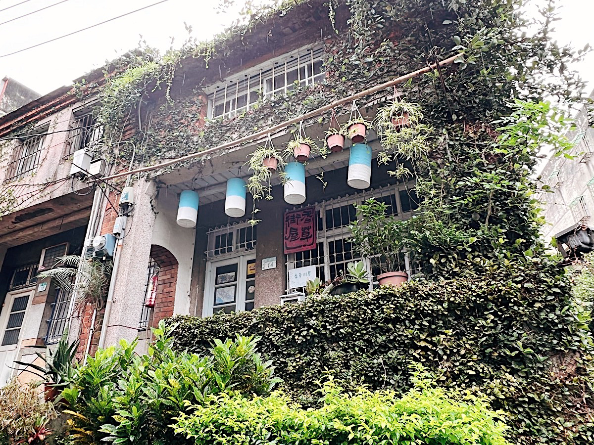 老淡水人帶路！淡水除了河岸與老街還能這樣玩：最在地的玩法就是往巷內竄
