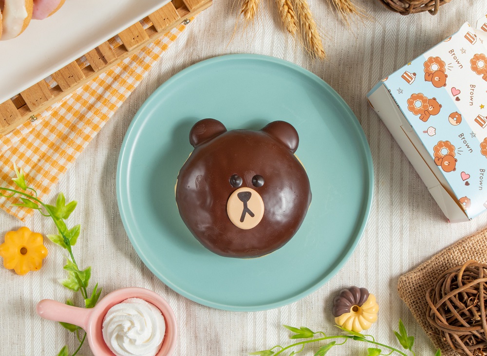 可愛爆擊！Mister Donut×LINE FRIENDS聯名系列新登場，把熊大、熊美、莎莉全部變成超療癒甜甜圈啦！