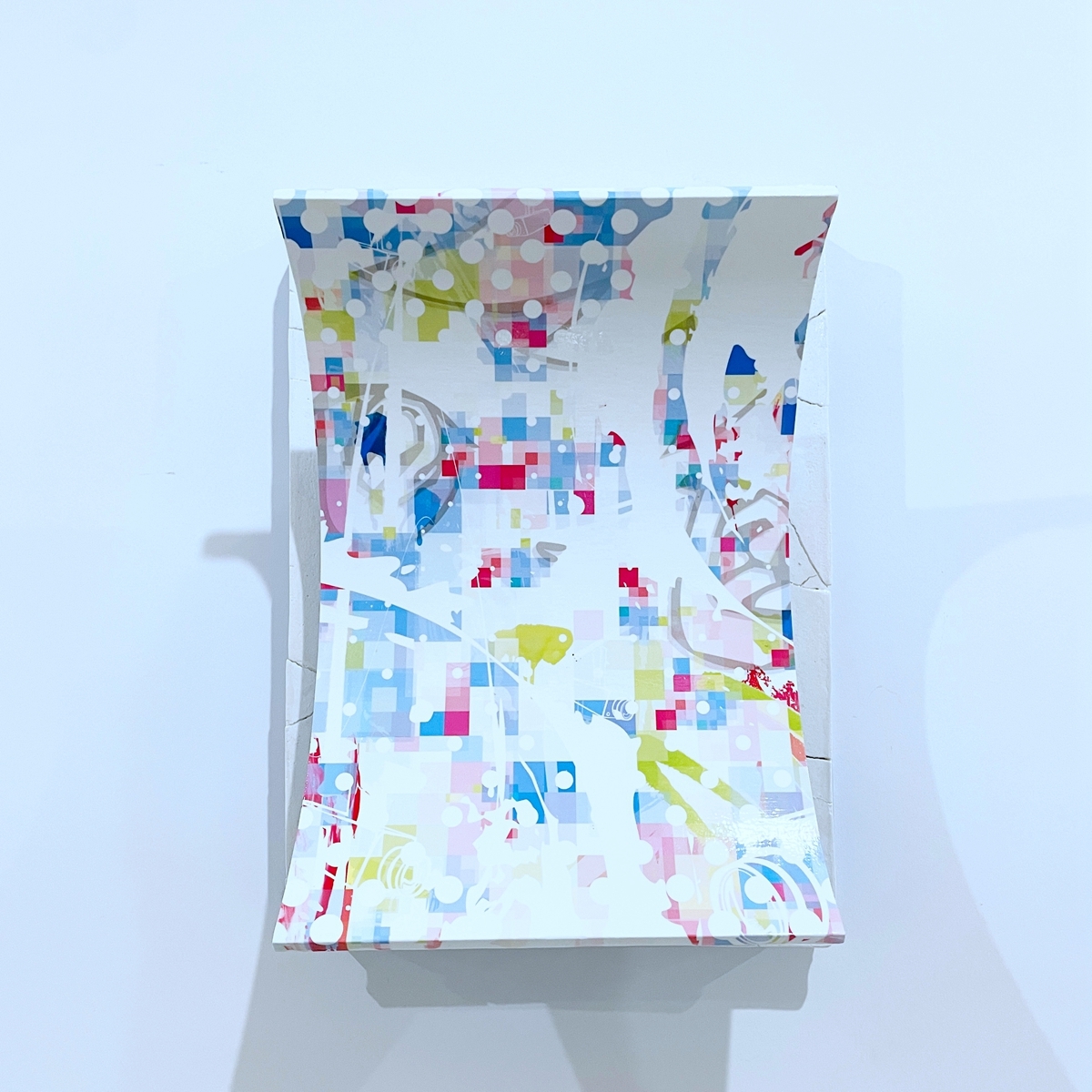 日本藝術家斎藤 雄也來台舉辦個展！鮮豔色彩畫出他眼中的街頭文化