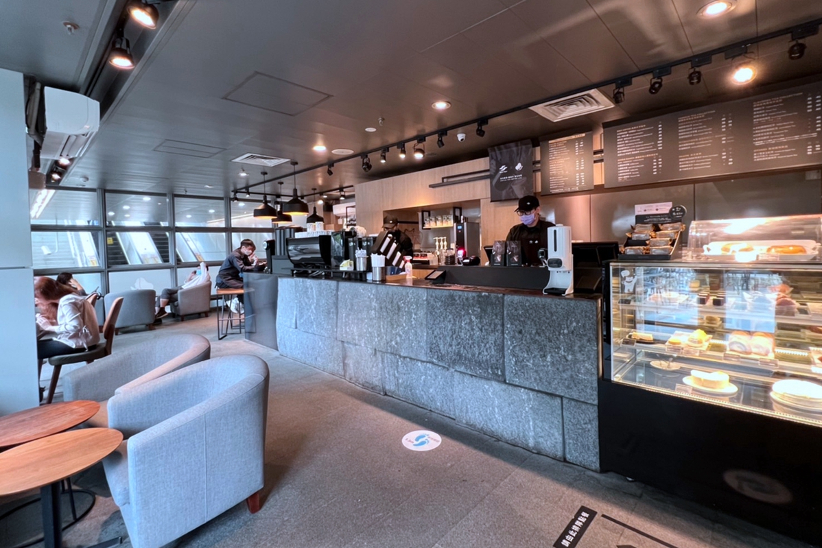 台北捷運最美咖啡廳來了！首間聯名門市Metro Taipei × LOUISA COFFEE坐落大安森林公園