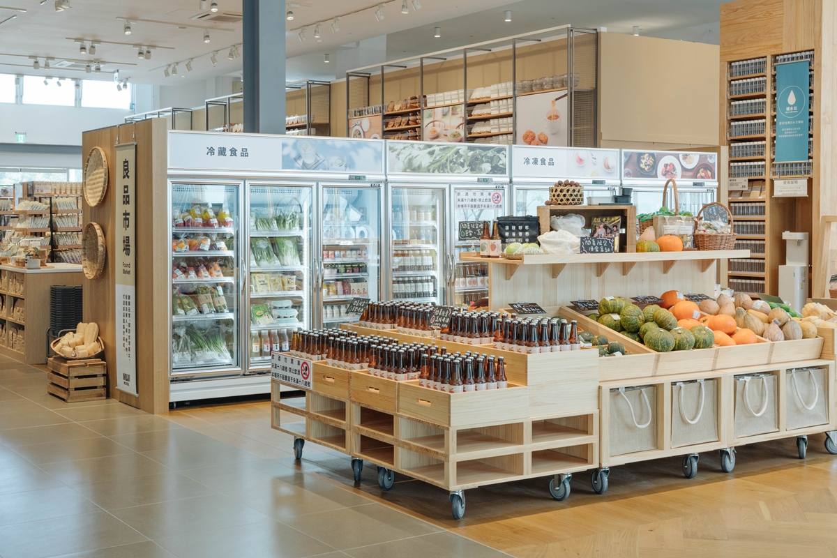 開箱MUJI無印良品岡山路面店！有餐飲、有綠植也有家居，四大特色開幕前一定要先知道