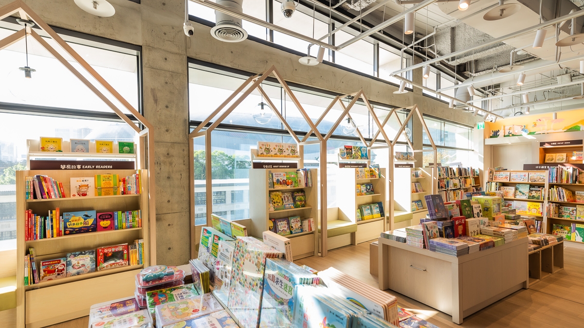 誠品24小時書店回來了！座落台北松菸，6大特色從咖啡廳、書區、黑膠唱片到文具一次到位
