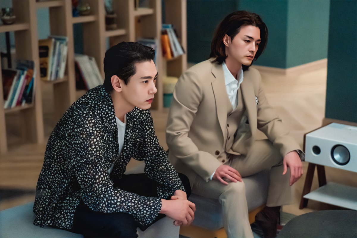 沒有負擔的熟齡戀愛喜劇劇！Netflix 《戀愛大戰》好看到一口氣完食10集