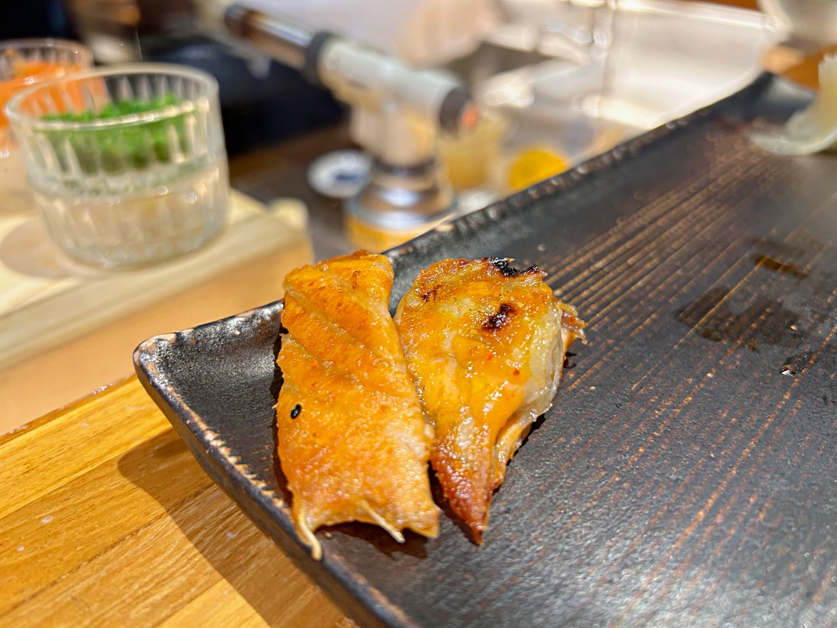 最超值的無菜單板前壽司！台北日本料理「游壽司」推午間定食，握壽司、散壽司定食500元就能品嚐