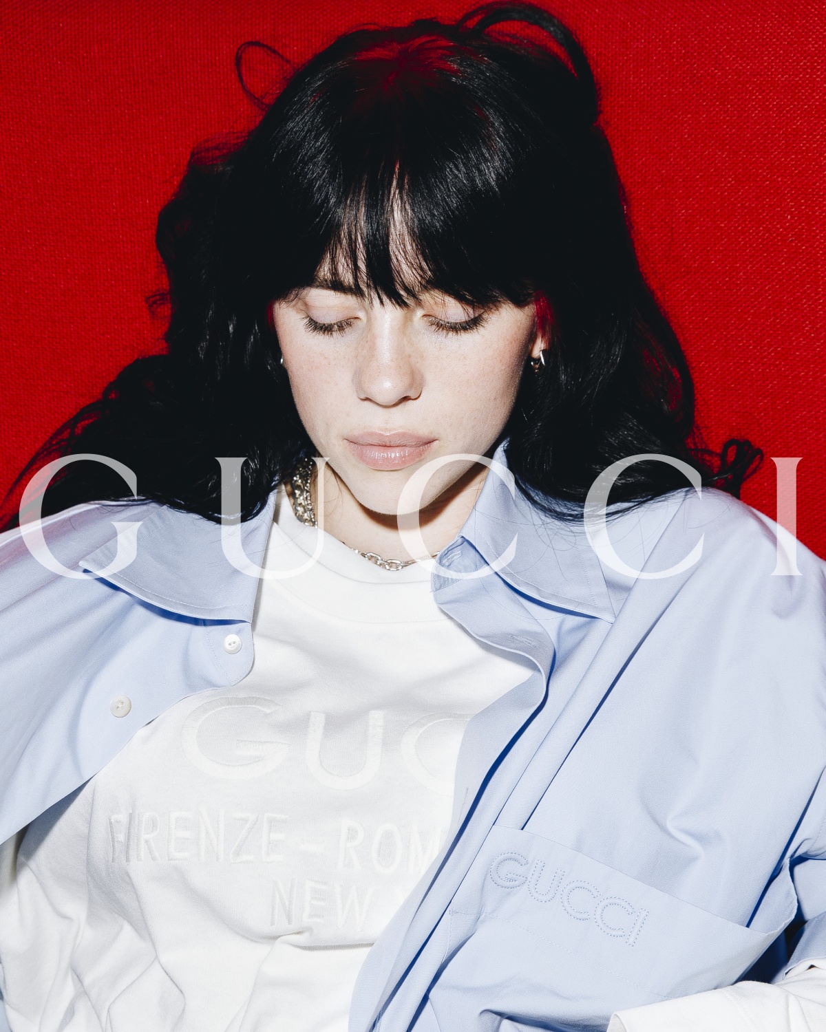 最搞怪的精品包？Gucci「怪奇包」邀怪奇比莉演繹不對稱設計的大膽美學