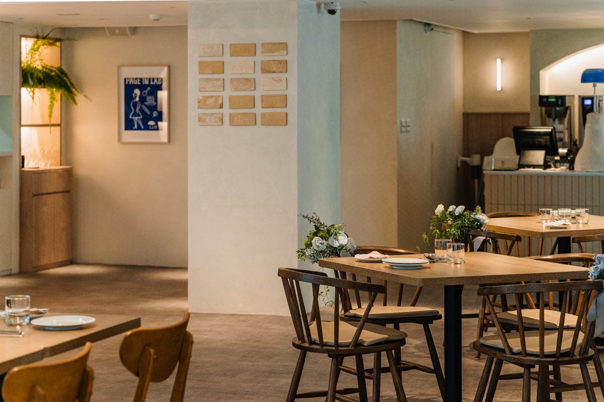大安區聚餐新選擇！義式餐酒館PAGE IN LAB進駐獨棟空間，用香煎蒜蝦、干貝燉飯滿足吃貨味蕾